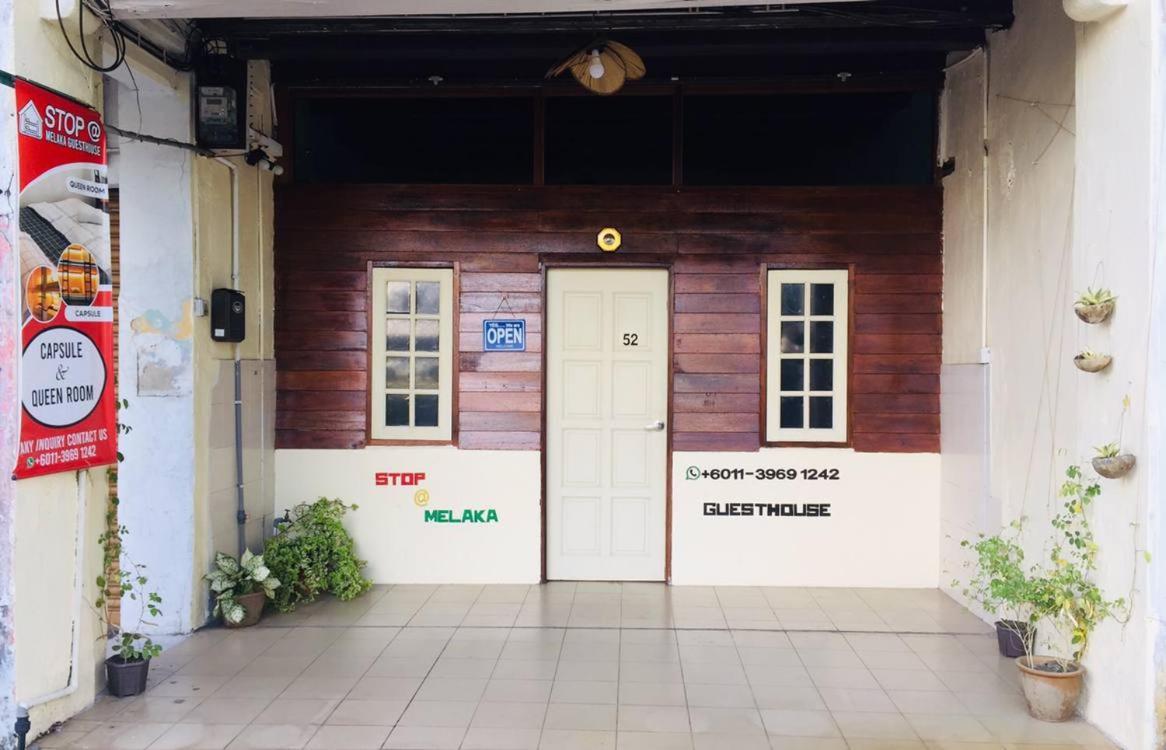 Stop @Melaka Guesthouse Malacca Exterior foto